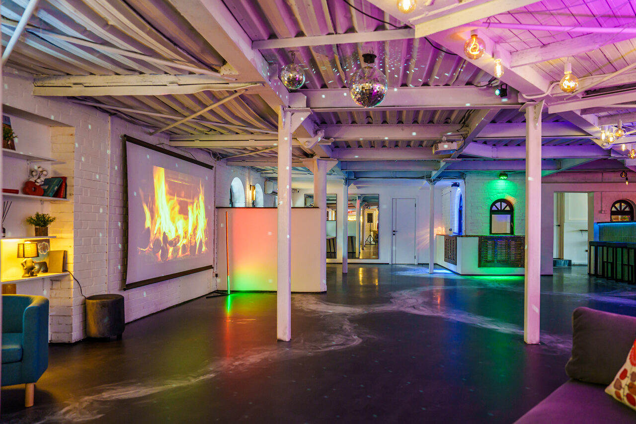 Арендовать Лофт с террасой на территории Измайловского Вернисажа