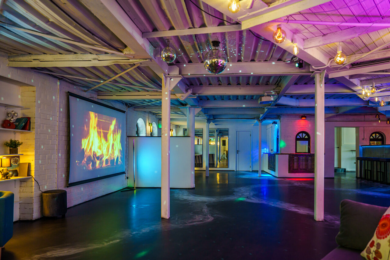 Арендовать Лофт с террасой на территории Измайловского Вернисажа