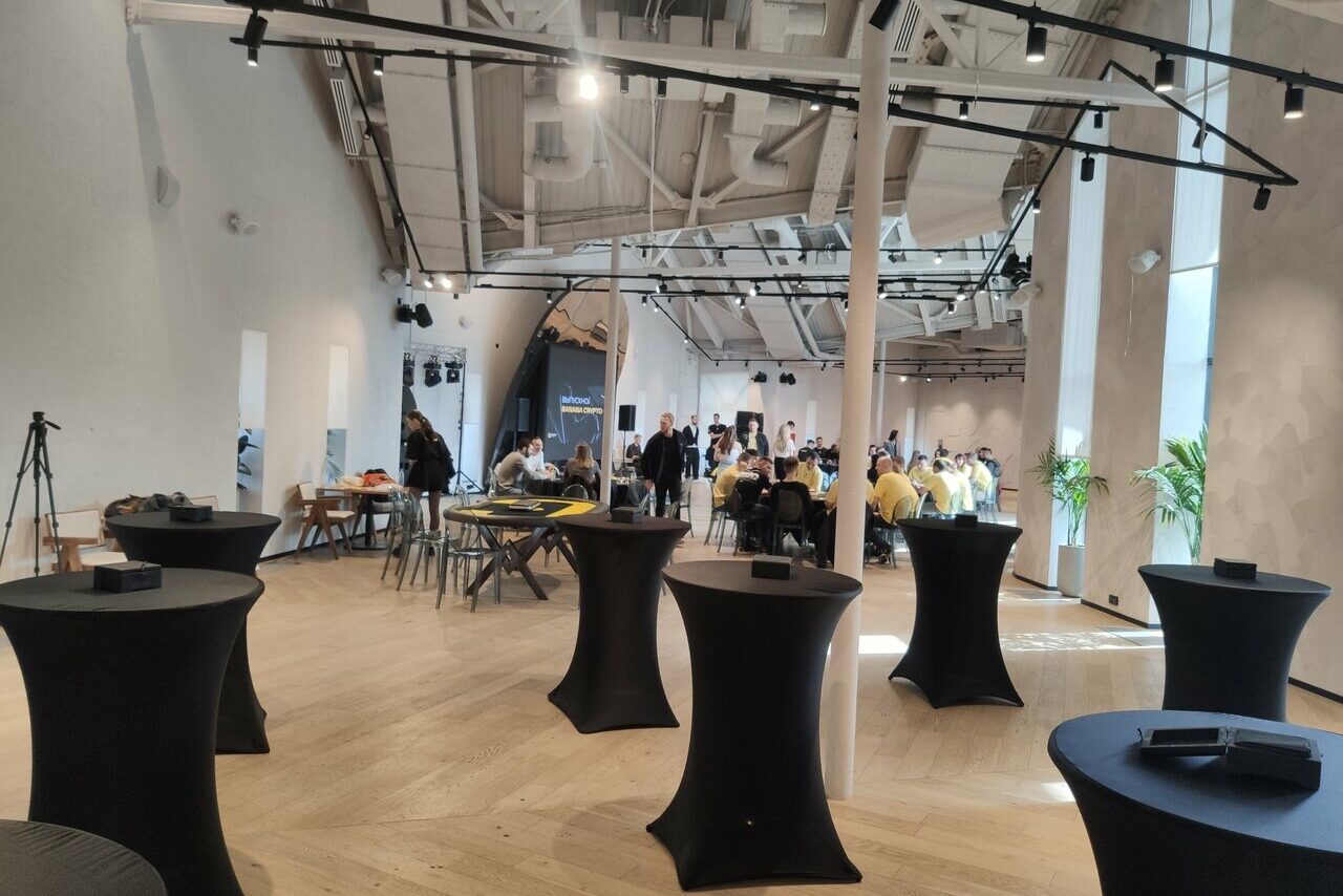 Арендовать Выставка. Просторный лофт в светлых тонах