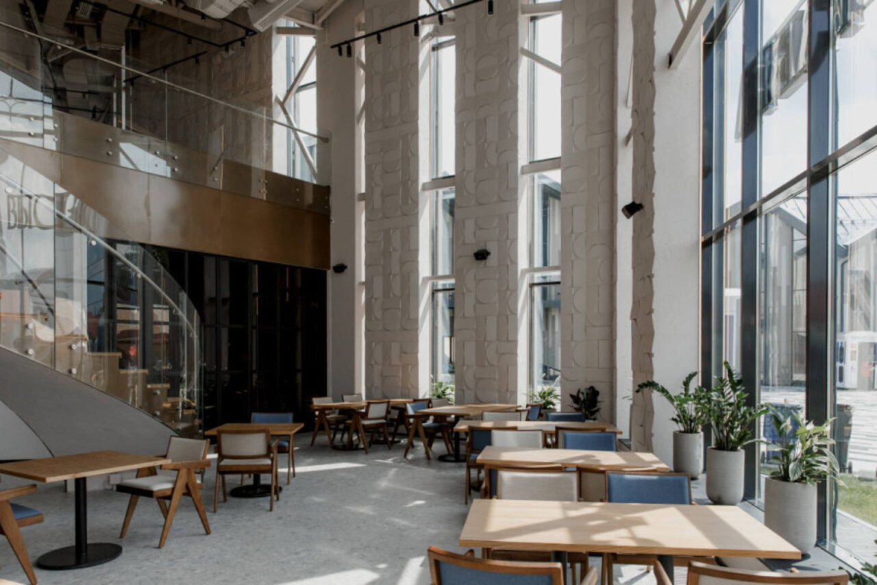 Арендовать Выставка. Просторный лофт в светлых тонах