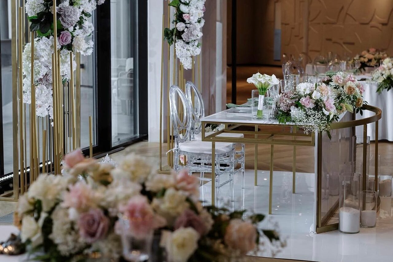 Арендовать Выставка. Просторный лофт в светлых тонах