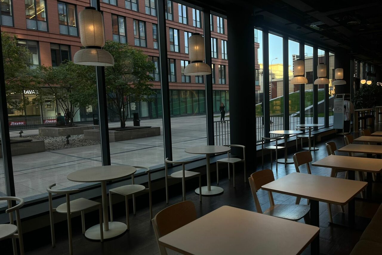 Арендовать Пространство для мероприятий с панорамными окнами