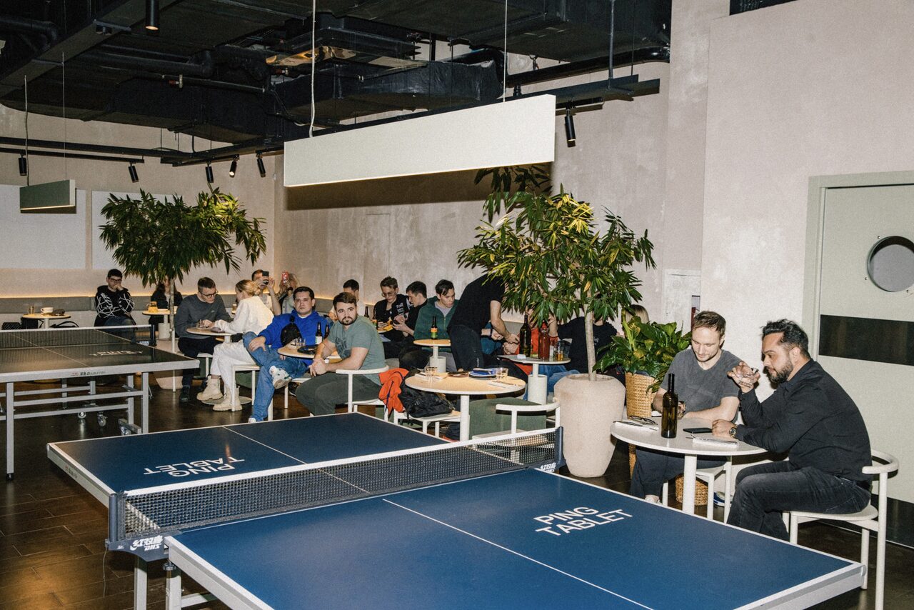 Арендовать Пространство для мероприятий с панорамными окнами