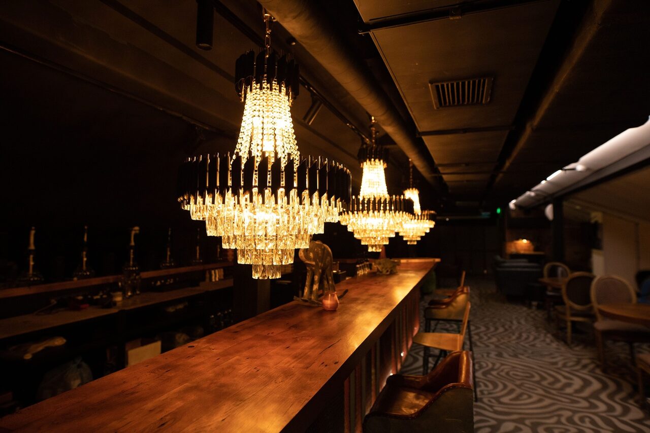 Арендовать Парадная. Пространство на мансардном этаже