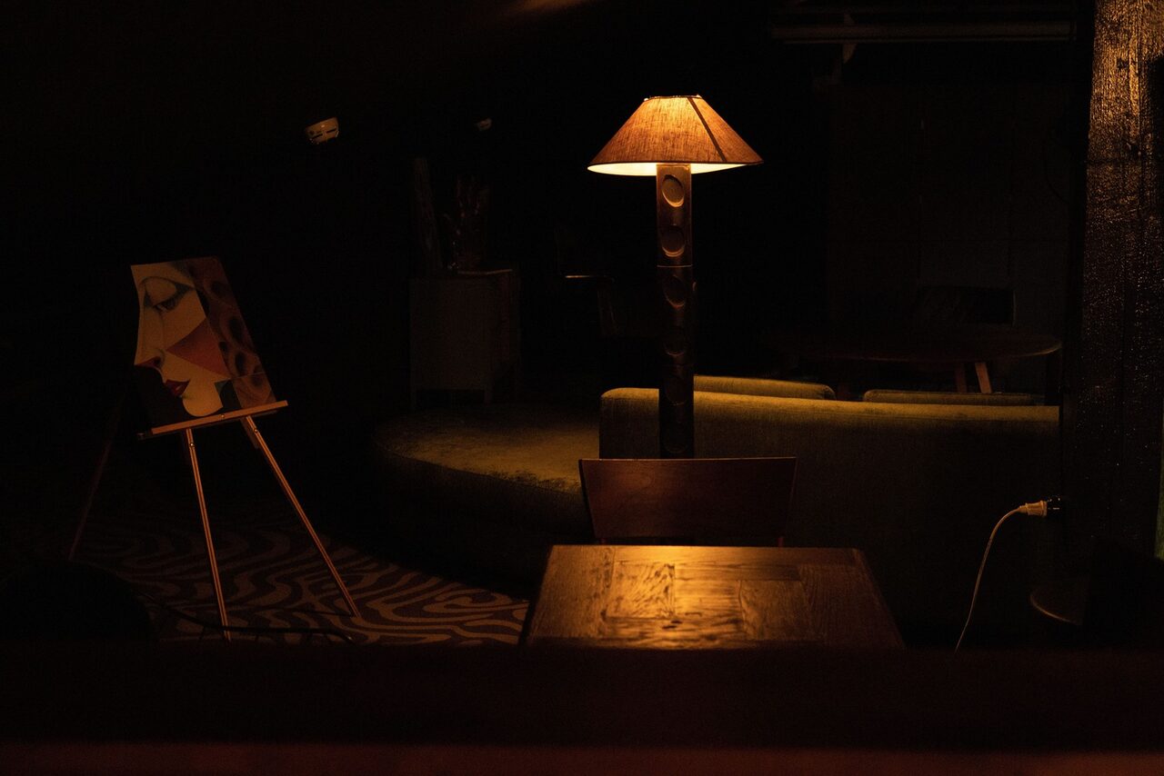 Арендовать Парадная. Пространство на мансардном этаже