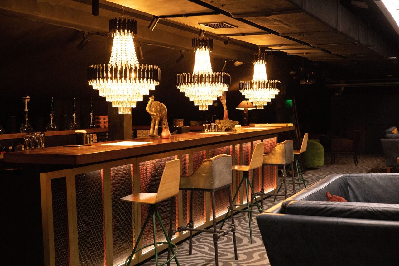 Арендовать Парадная. Пространство на мансардном этаже