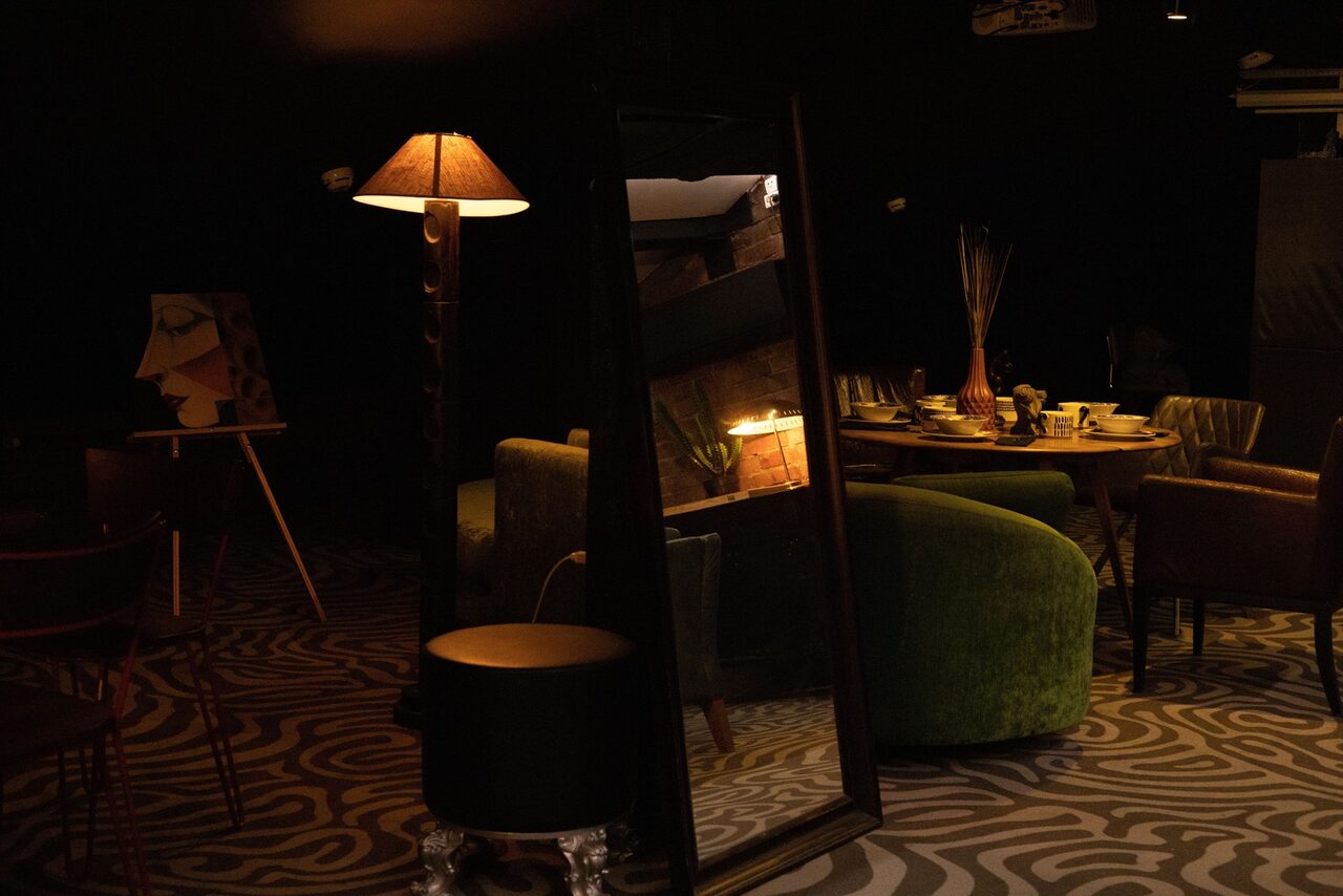 Арендовать Парадная. Пространство на мансардном этаже