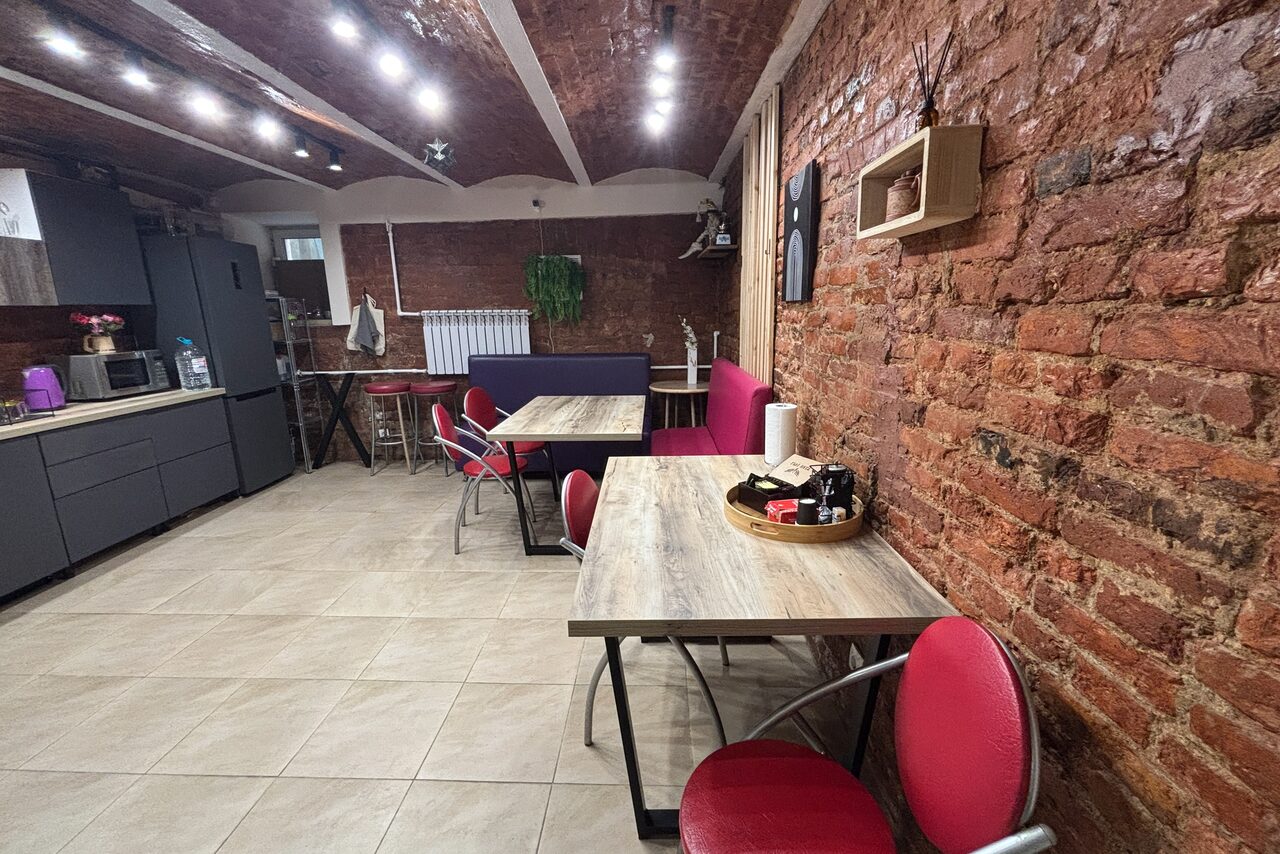 Арендовать Цоколь 14. Комфортный кирпичный лофт