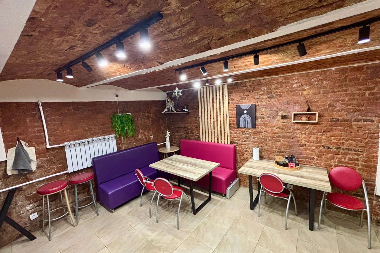 Арендовать Цоколь 14. Комфортный кирпичный лофт