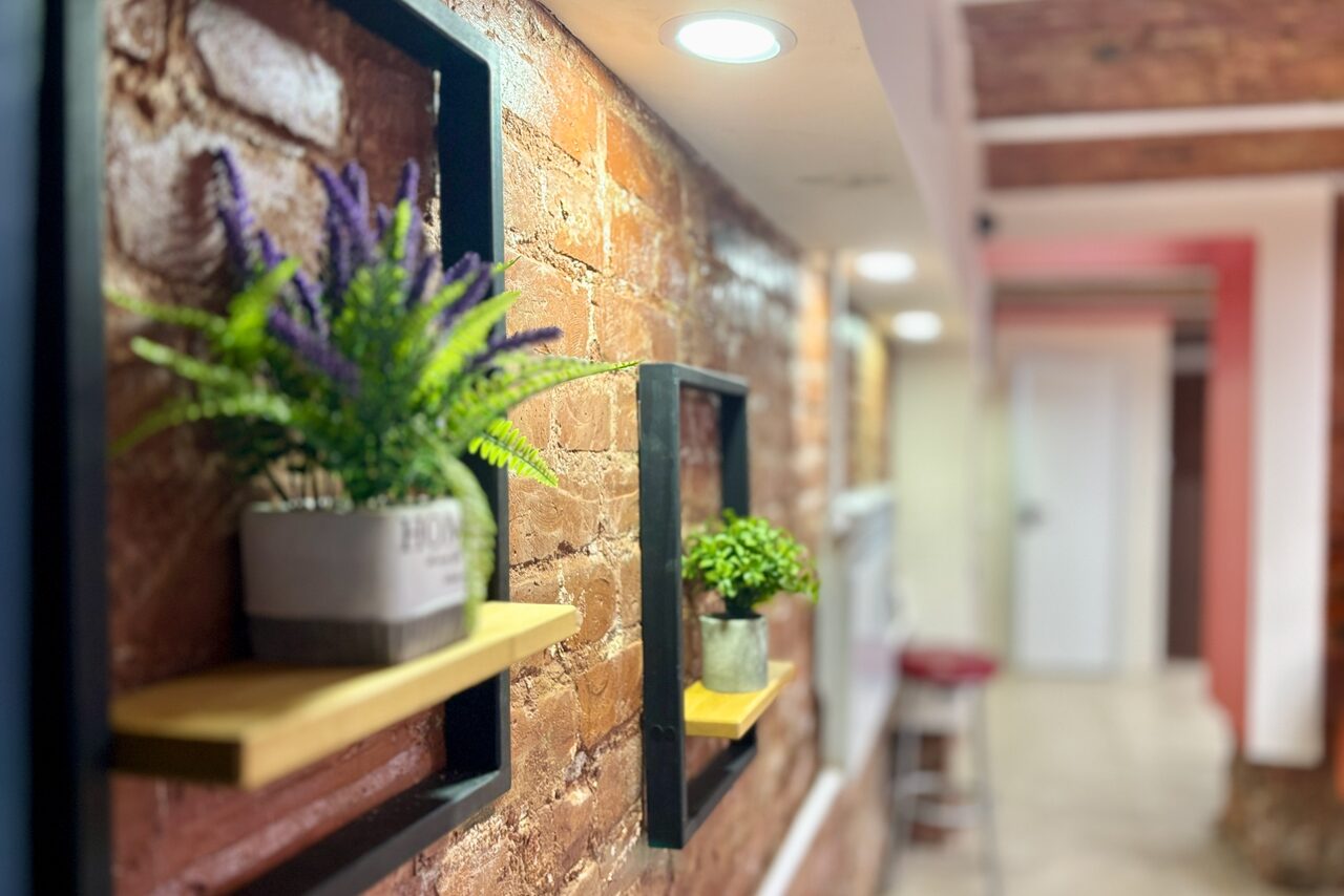 Арендовать Цоколь 14. Комфортный кирпичный лофт