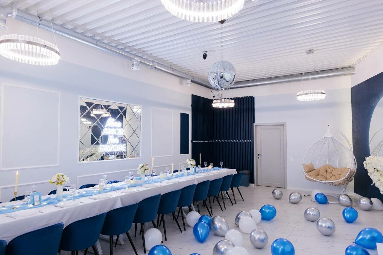 Арендовать Sevilla. Бело-голубая сказка, где мечты обретают радость