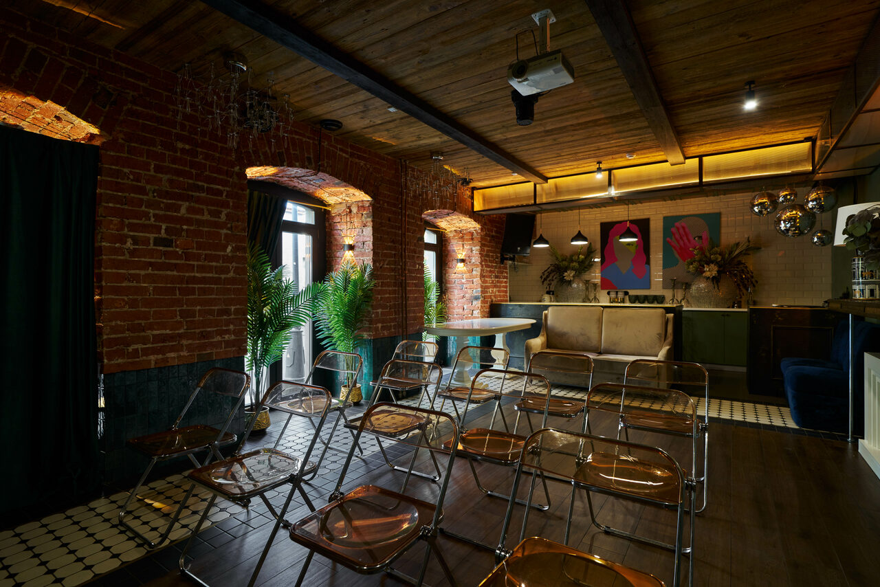 Арендовать Лофт Май. Зал Гоголь для деловых мероприятий