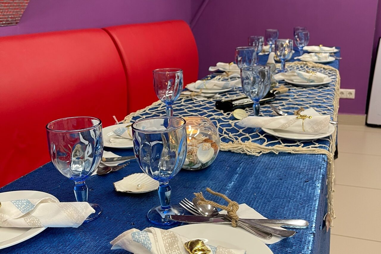 Арендовать Сказочный город. Ультрафиолетовый зал