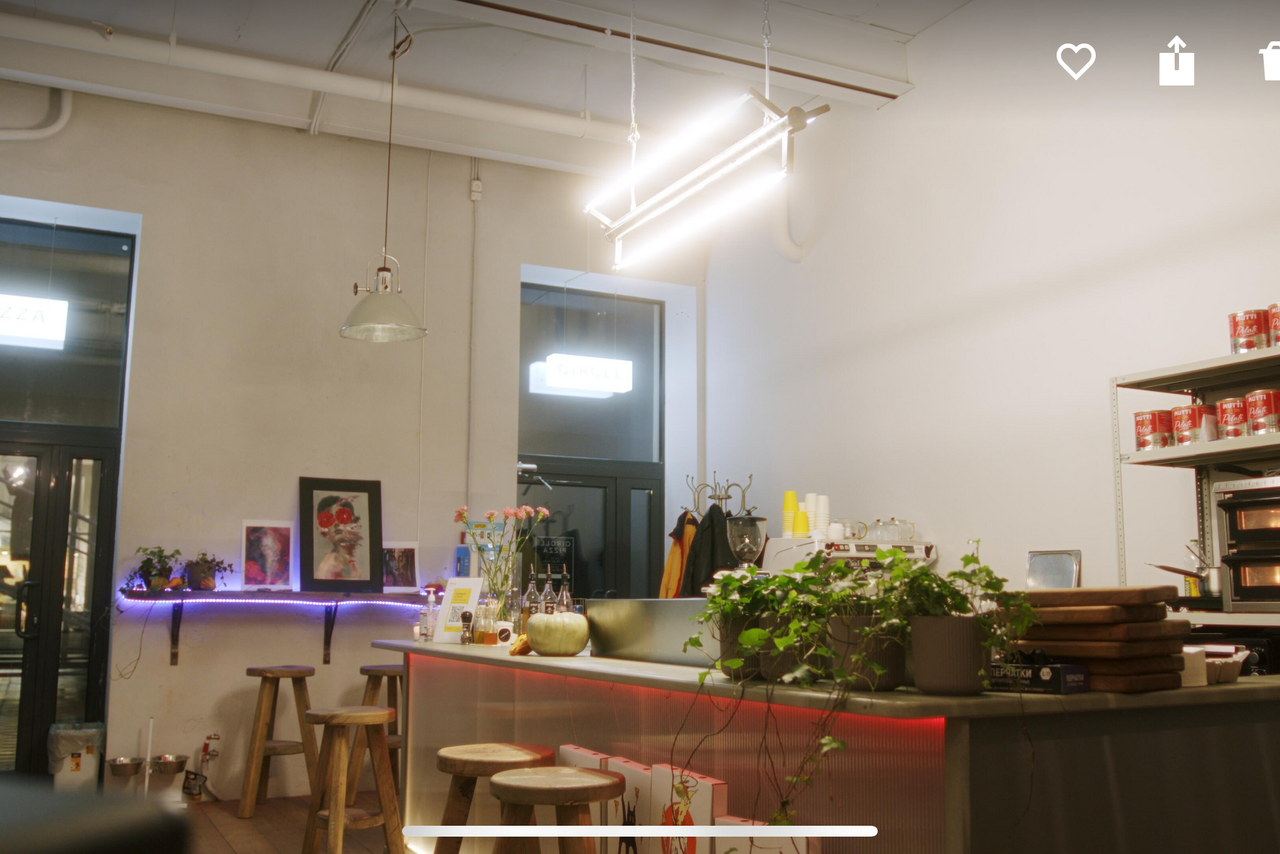 Арендовать Circle. Лофт с открытой кухней 