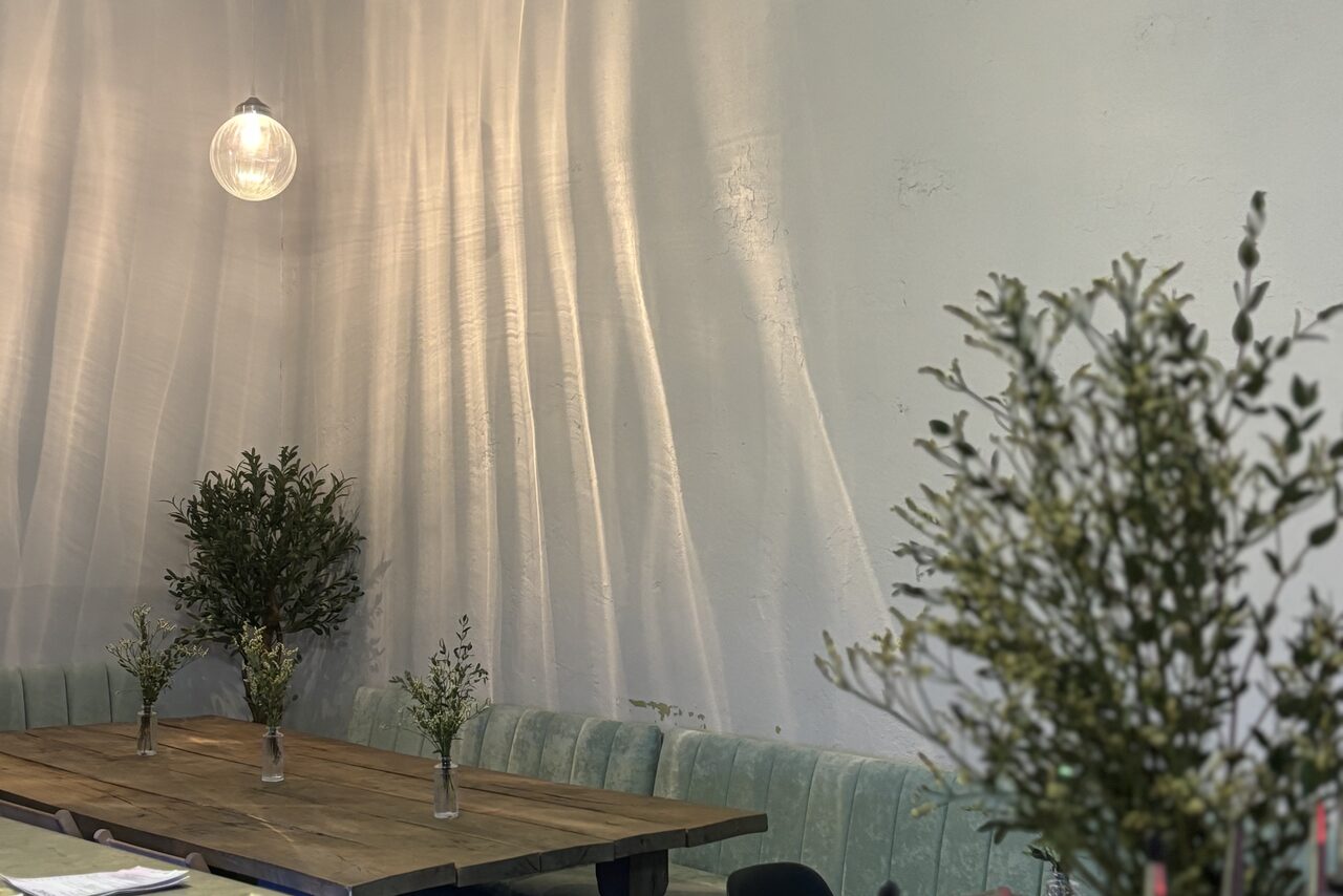 Арендовать Circle. Лофт с открытой кухней 