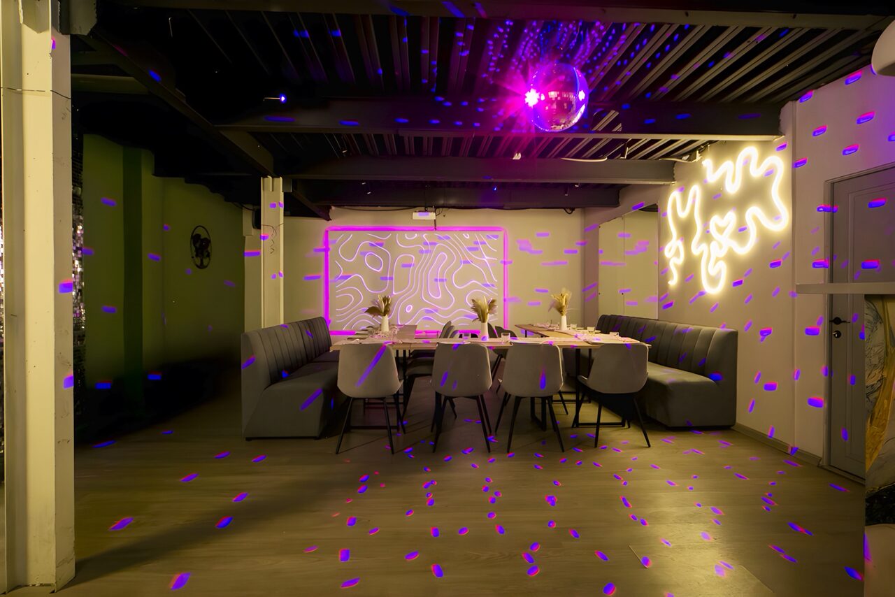 Арендовать Maybe Loft(Может быть Лофт). Зал Olive(Оливка)