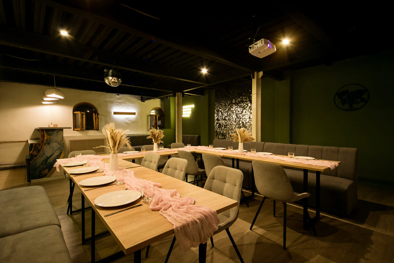 Арендовать Maybe Loft(Может быть Лофт). Зал Olive(Оливка)