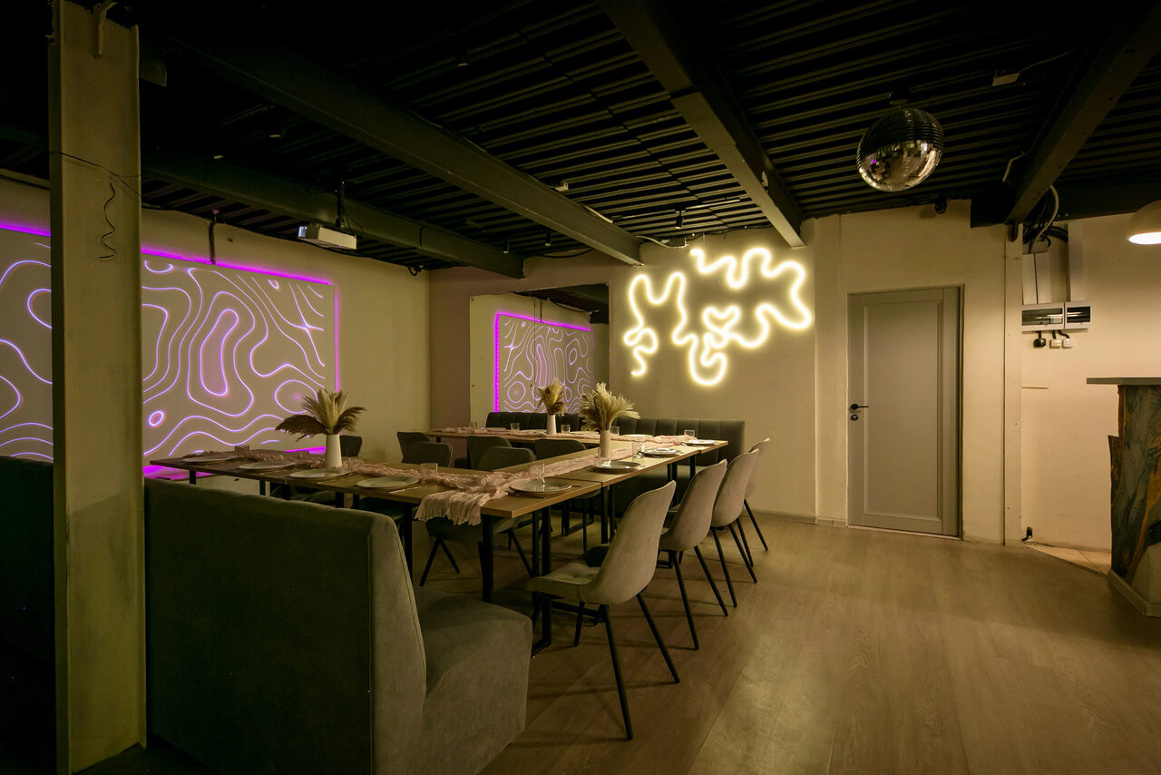 Арендовать Maybe Loft(Может быть Лофт). Зал Olive(Оливка)