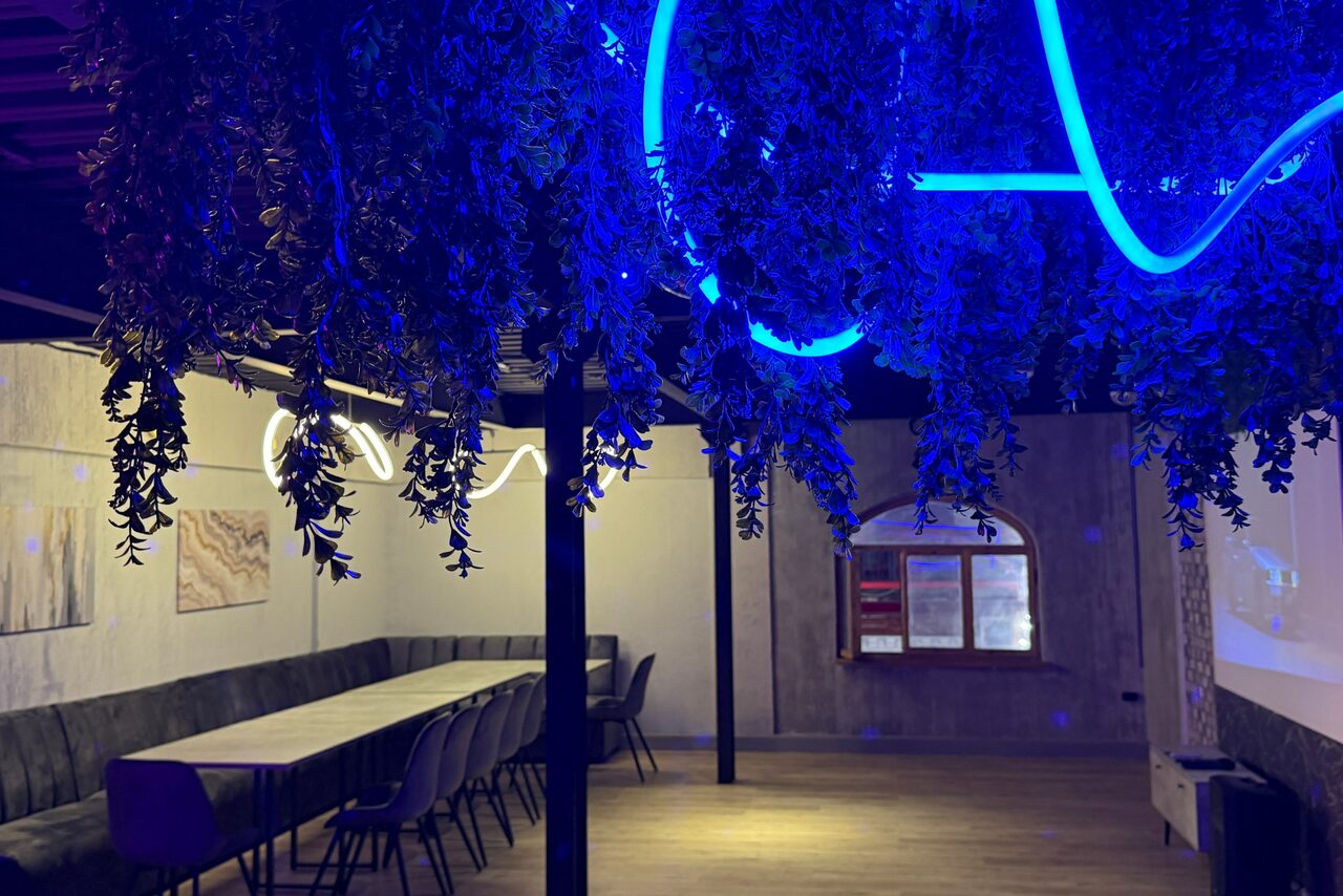 Арендовать Maybe Loft(Может быть Лофт). Зал Jungle(Джунгли)