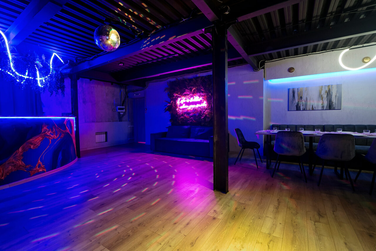 Арендовать Maybe Loft(Может быть Лофт). Зал Jungle(Джунгли)