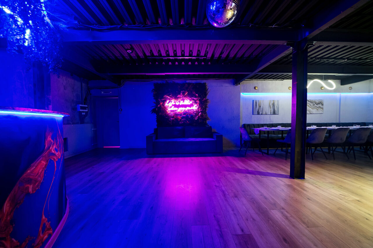 Арендовать Maybe Loft(Может быть Лофт). Зал Jungle(Джунгли)