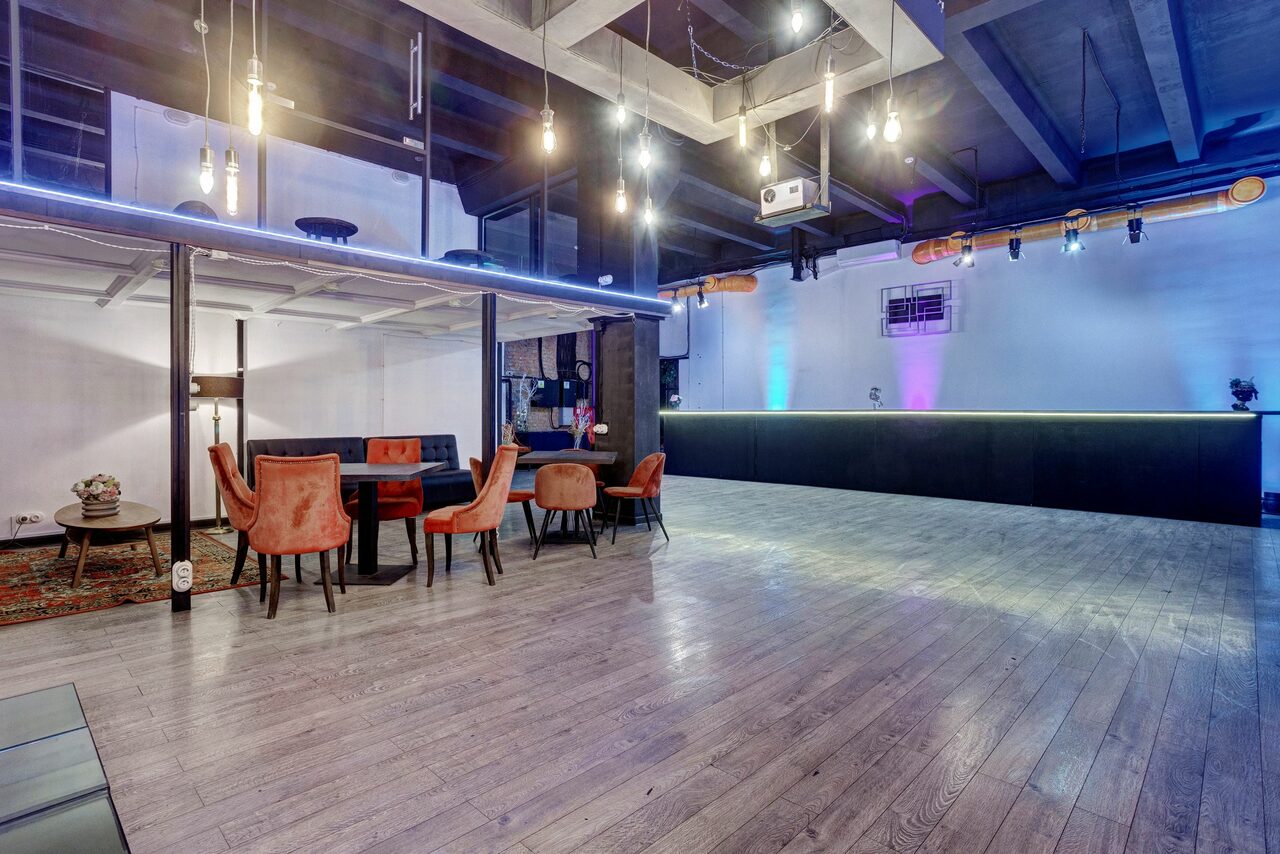 Арендовать Loft Prostranstvo Huge