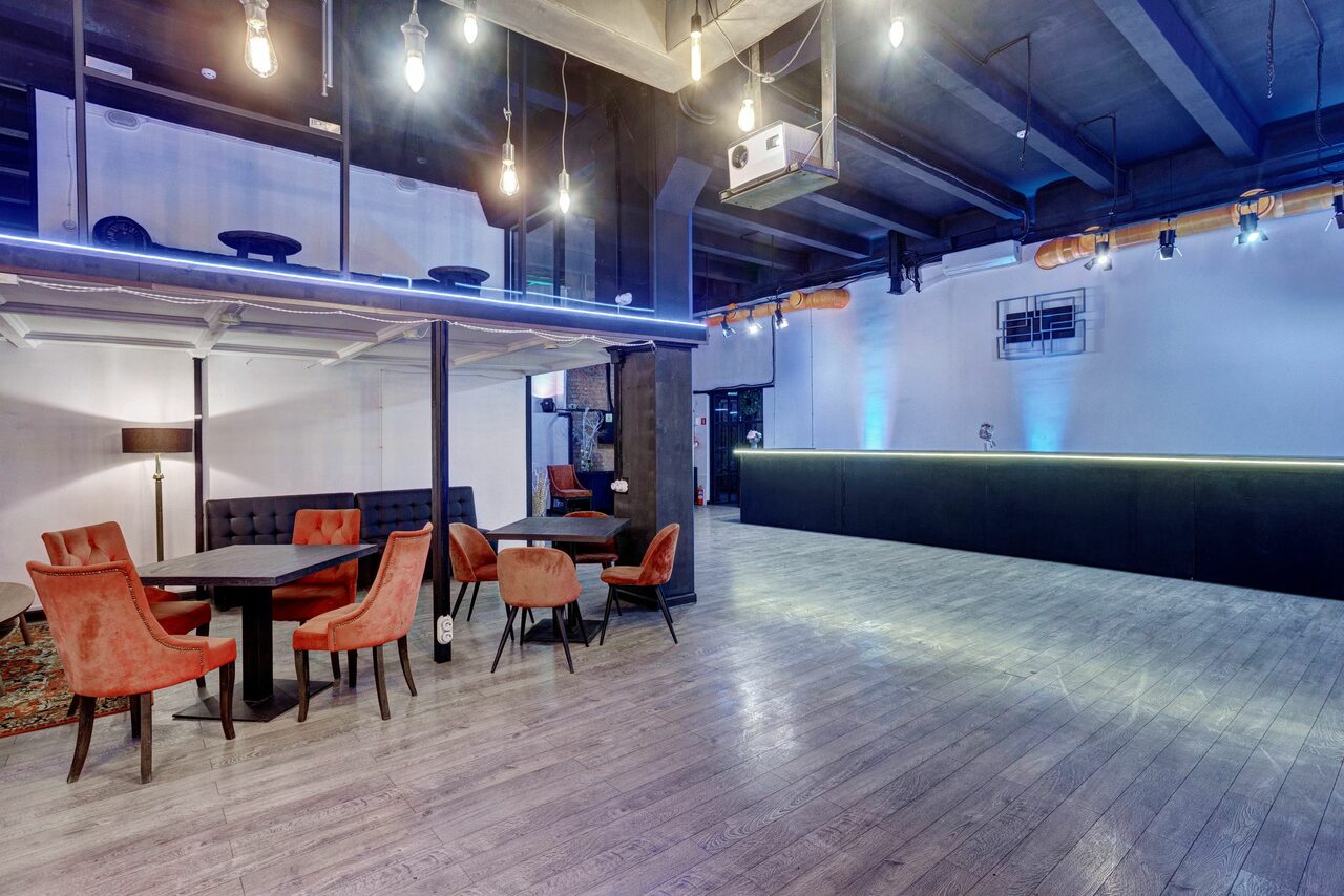 Арендовать Loft Prostranstvo Huge