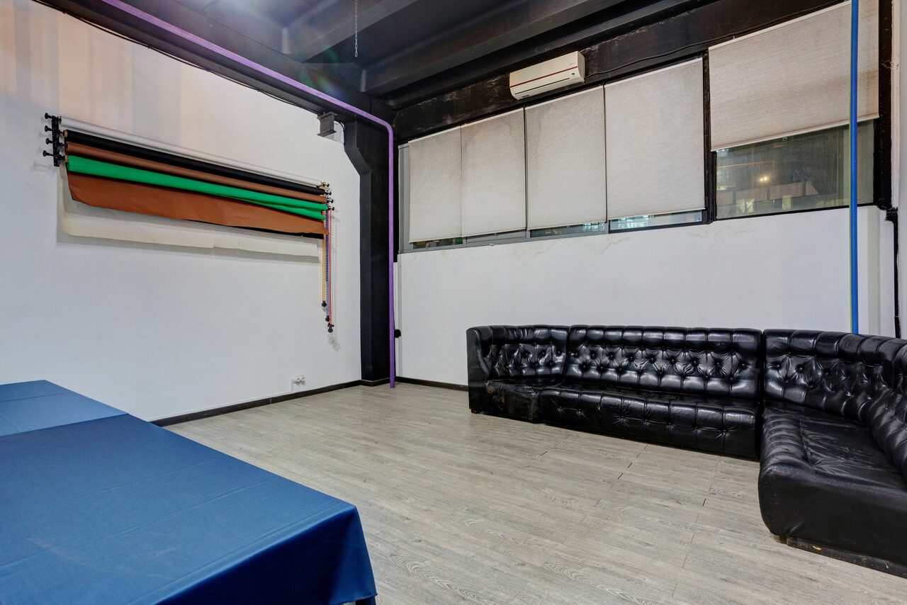 Арендовать Loft Prostranstvo Huge