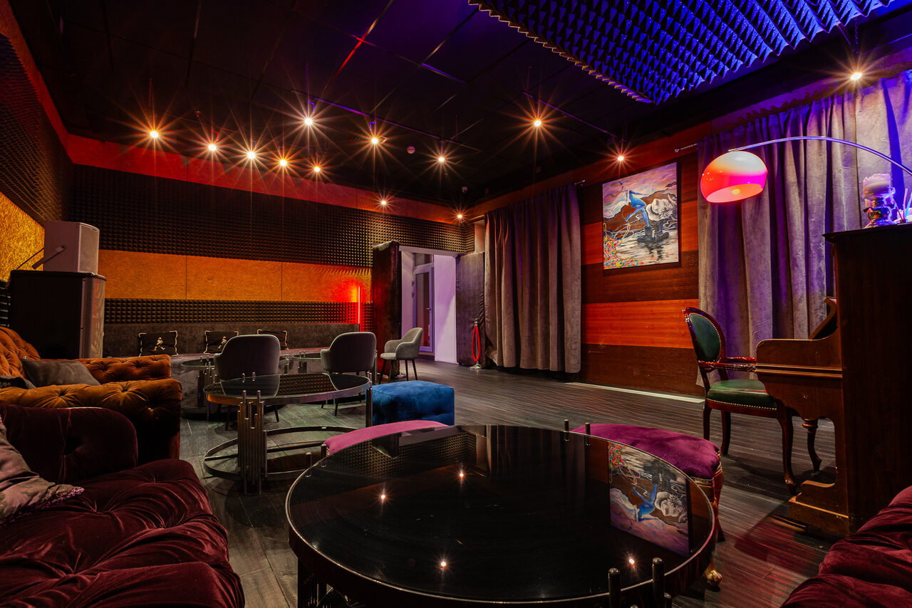 Арендовать SINKLIT³⁸ Просторный пентхаус с террасой