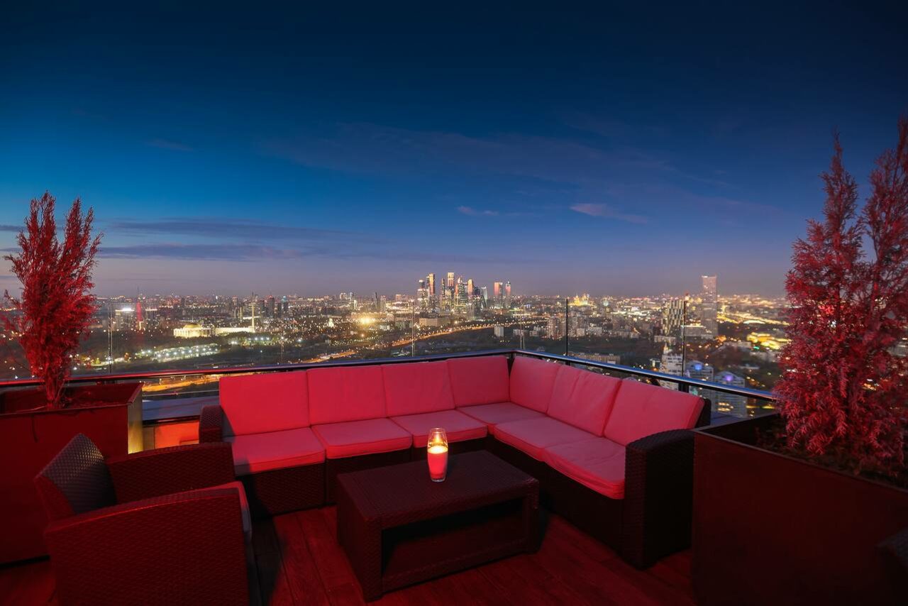 Арендовать SINKLIT³⁸ Просторный пентхаус с террасой