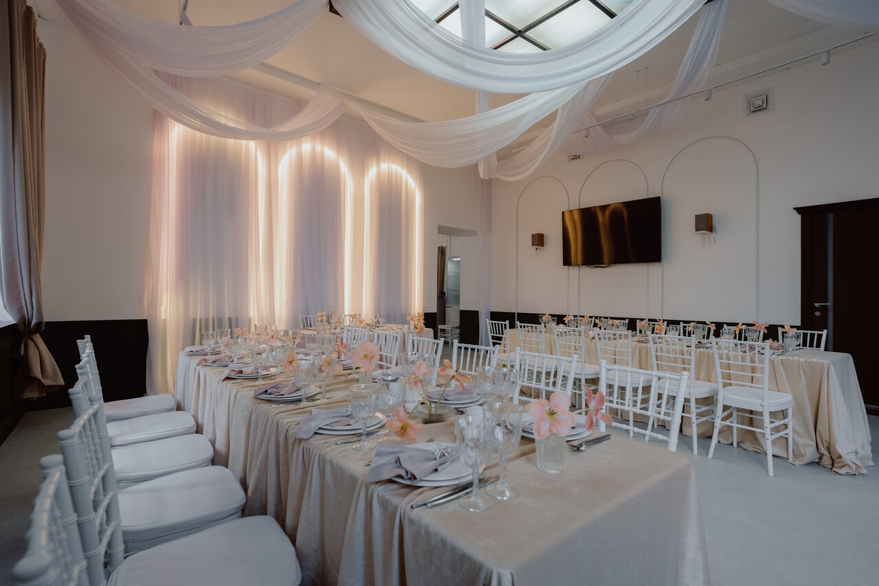 Арендовать Стильная площадка Суворов холл