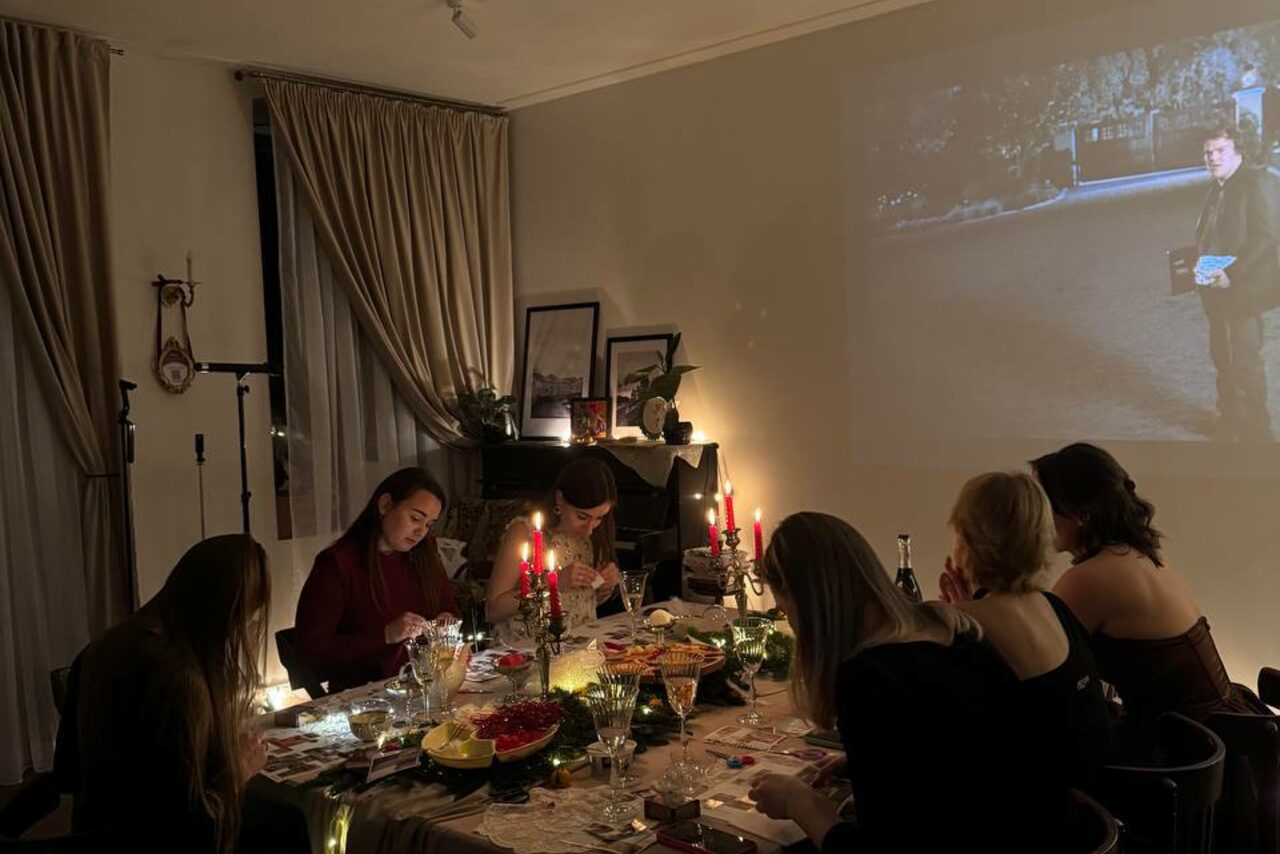 Арендовать Гостиная на Казанской. Уютное пространство с кухней