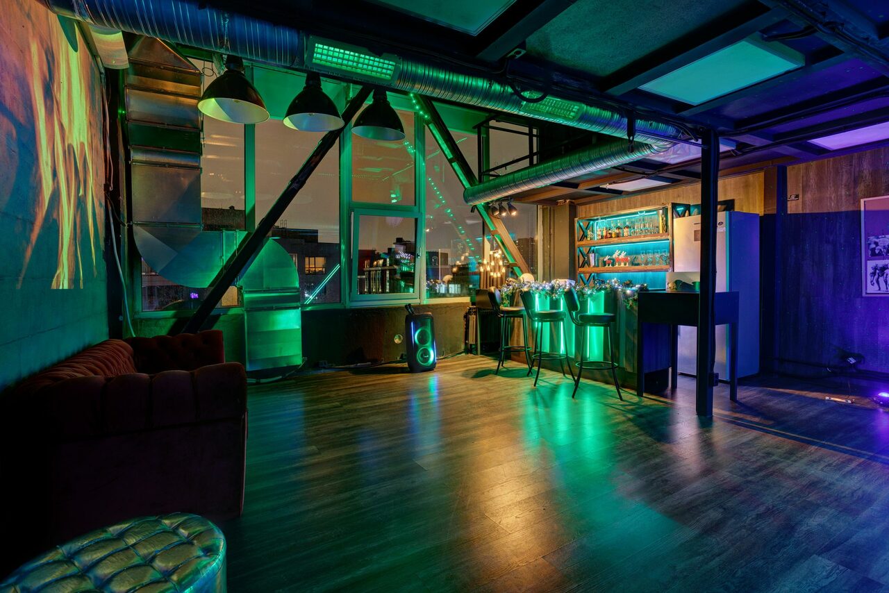 Арендовать Лофт Индустриальный 