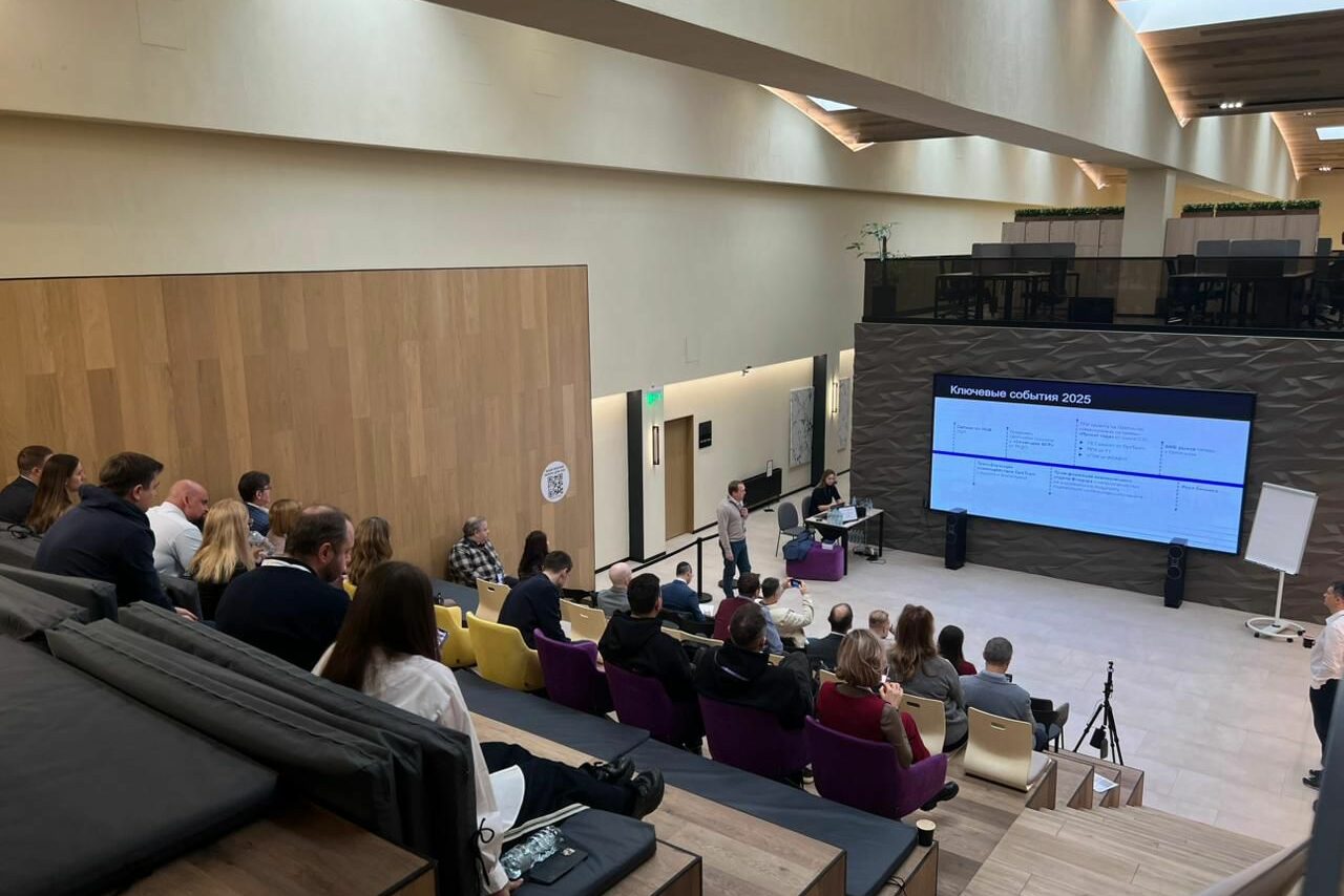 Арендовать Коворкинг «Телеграф». Стильный конференц-зал