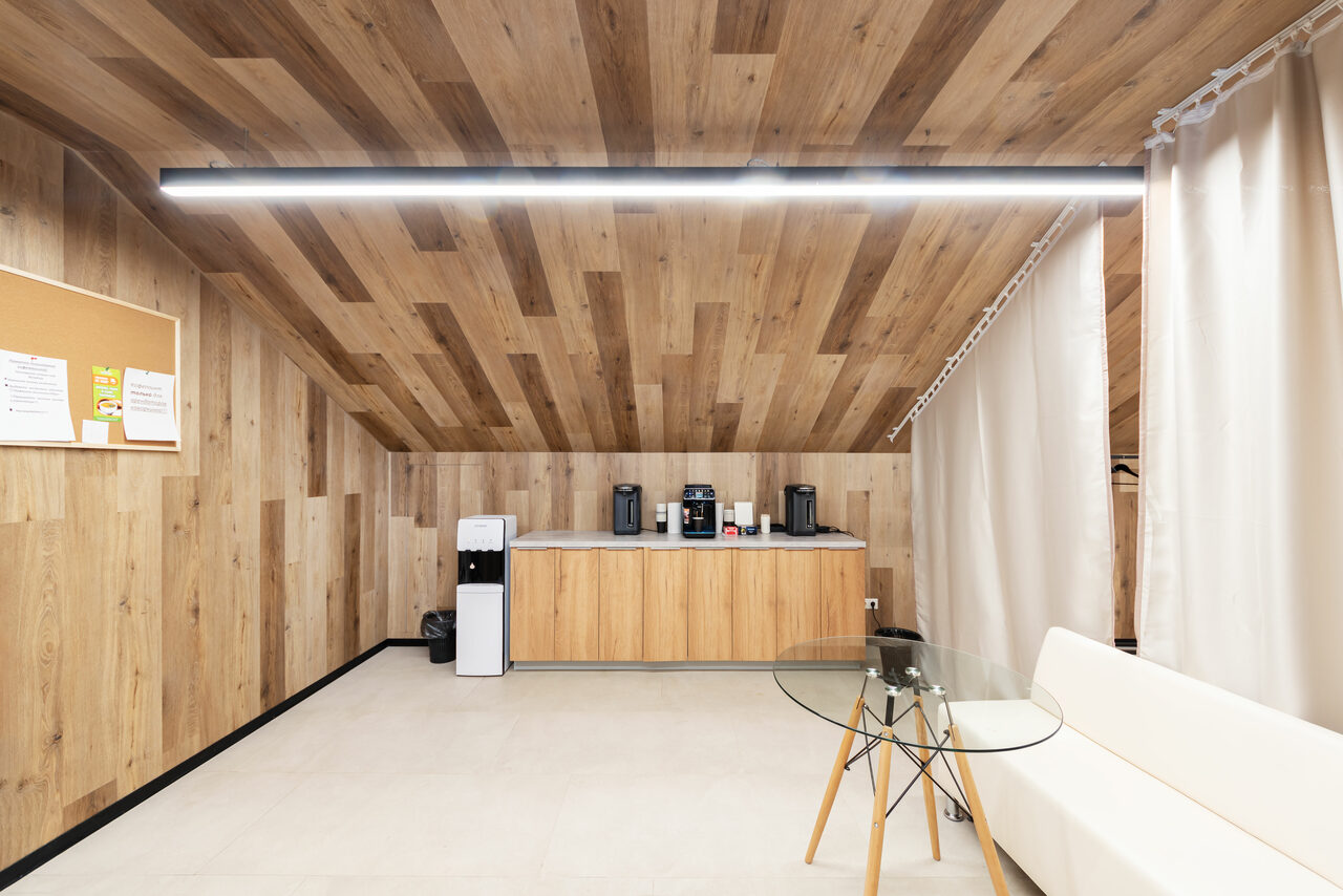 Арендовать Коворкинг «Телеграф». Стильный конференц-зал