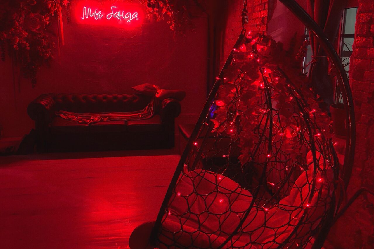 Арендовать Red Loft. Стильный лофт в красных тонах