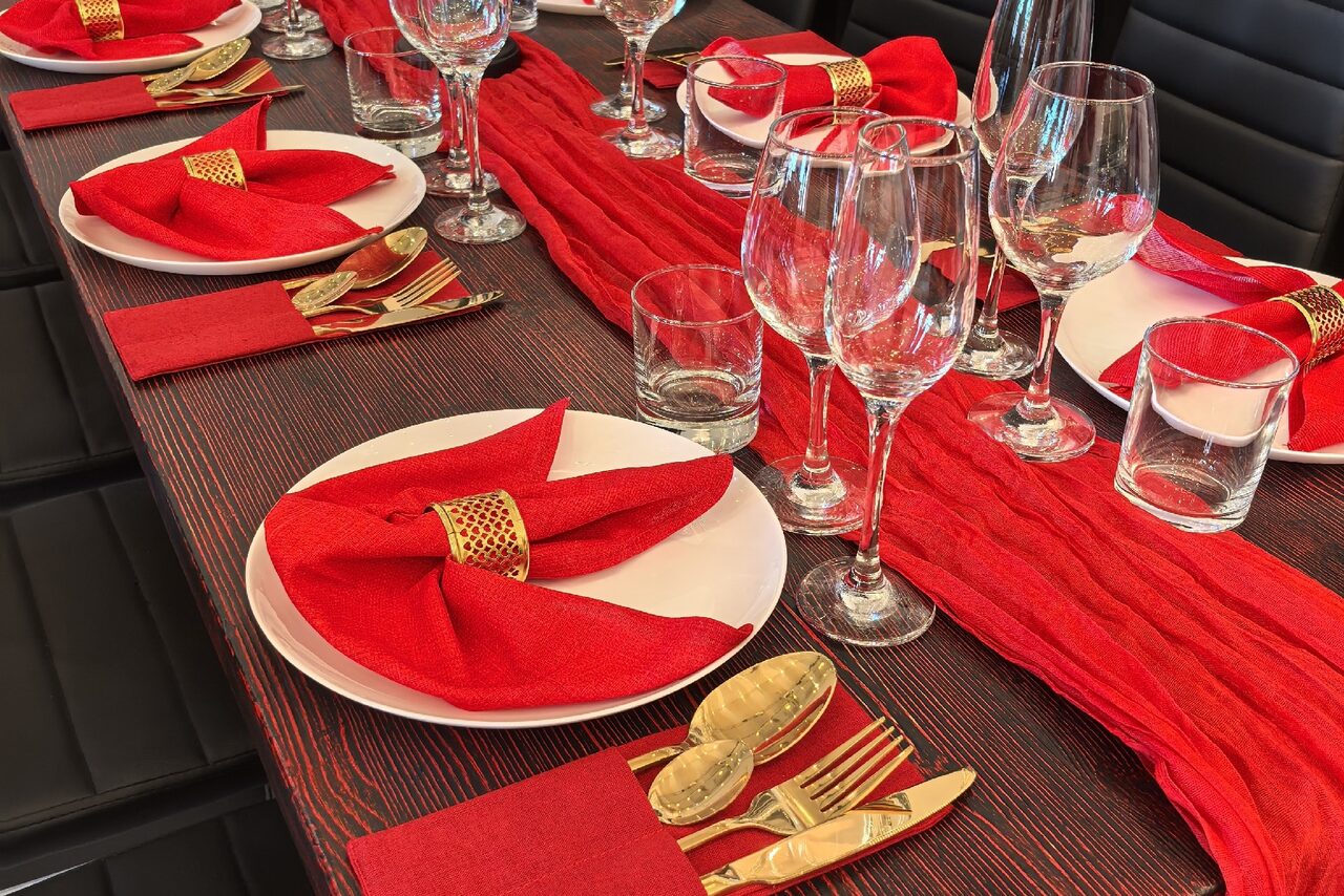 Арендовать Red Loft. Стильный лофт в красных тонах