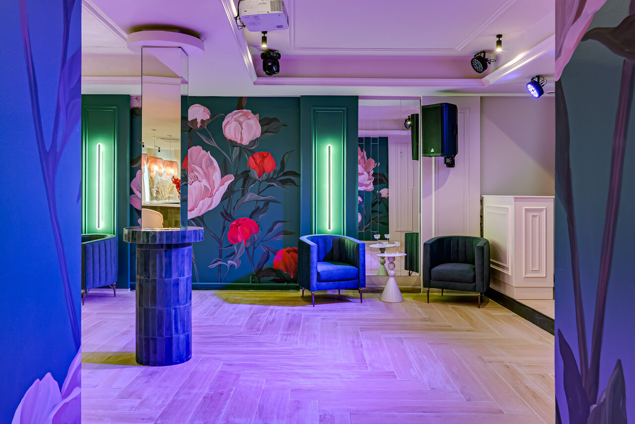 Арендовать Лофт Флоу - цветочный зал в классическом стиле