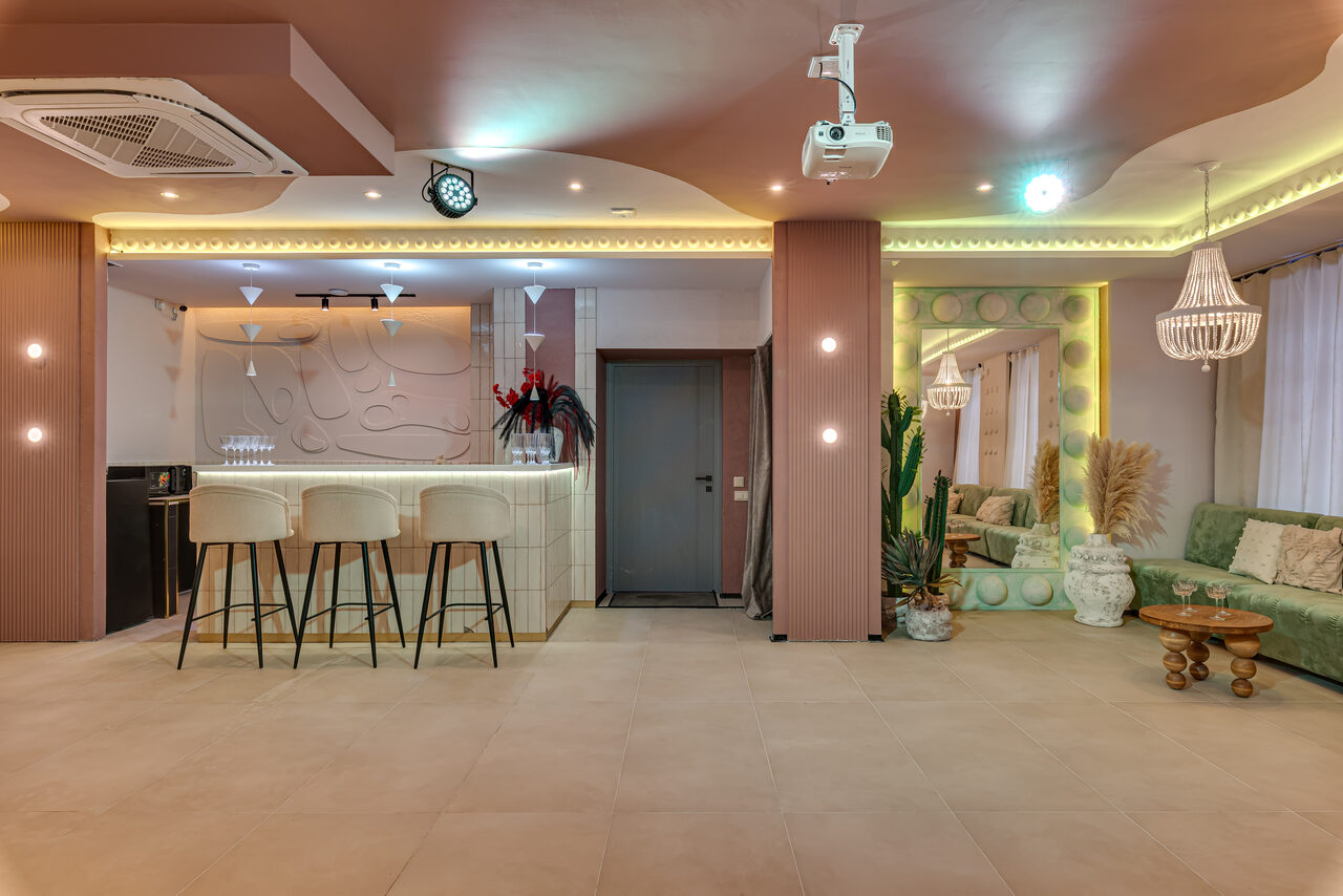 Арендовать Лофт в спокойных бежевых тонах