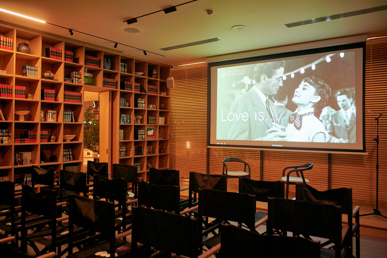 Арендовать Кафе Quercus. Зал Библиотека