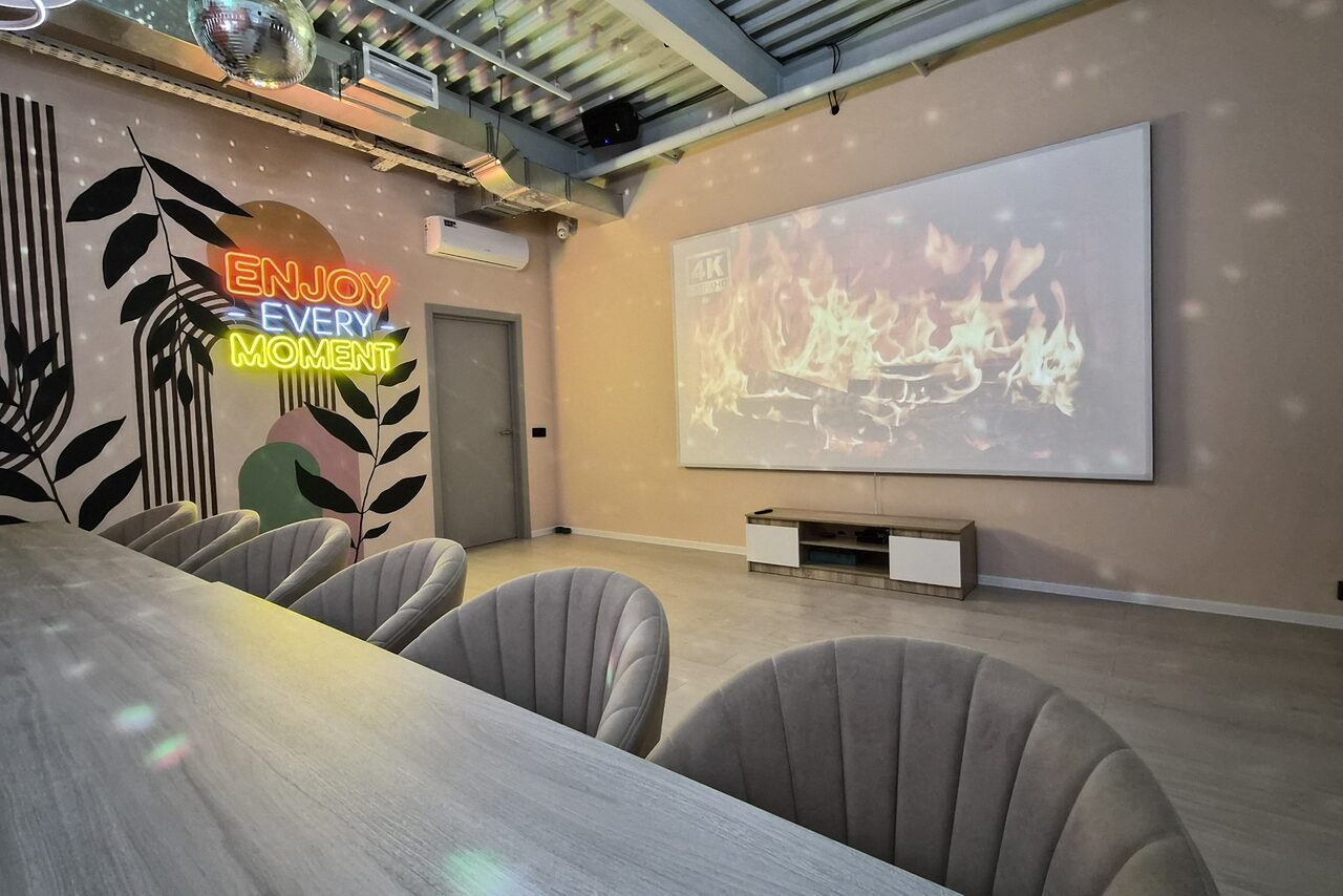 Арендовать Sansara loft. Зал Happy