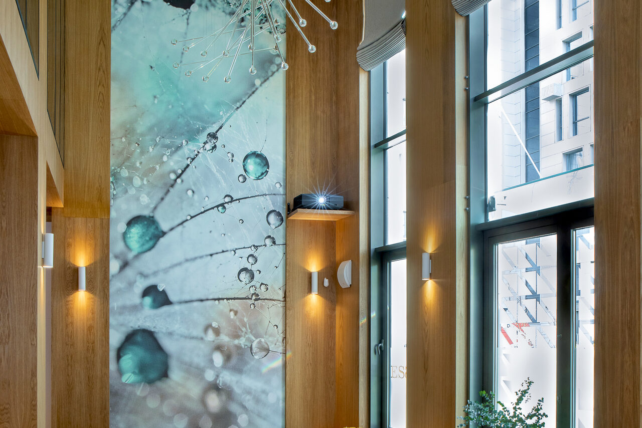 Арендовать ESSE Центр. Светлое двухуровневое пространство