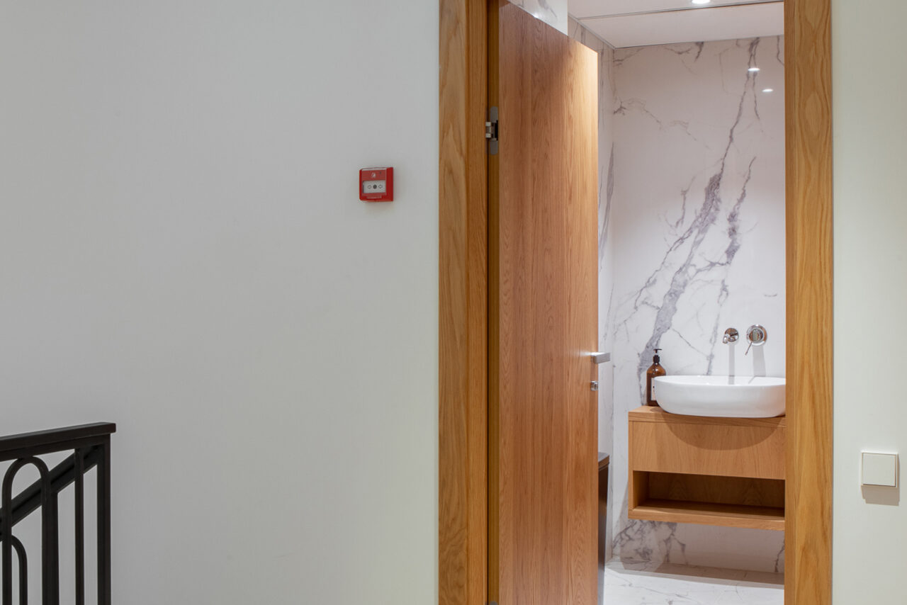 Арендовать ESSE Центр. Светлое двухуровневое пространство