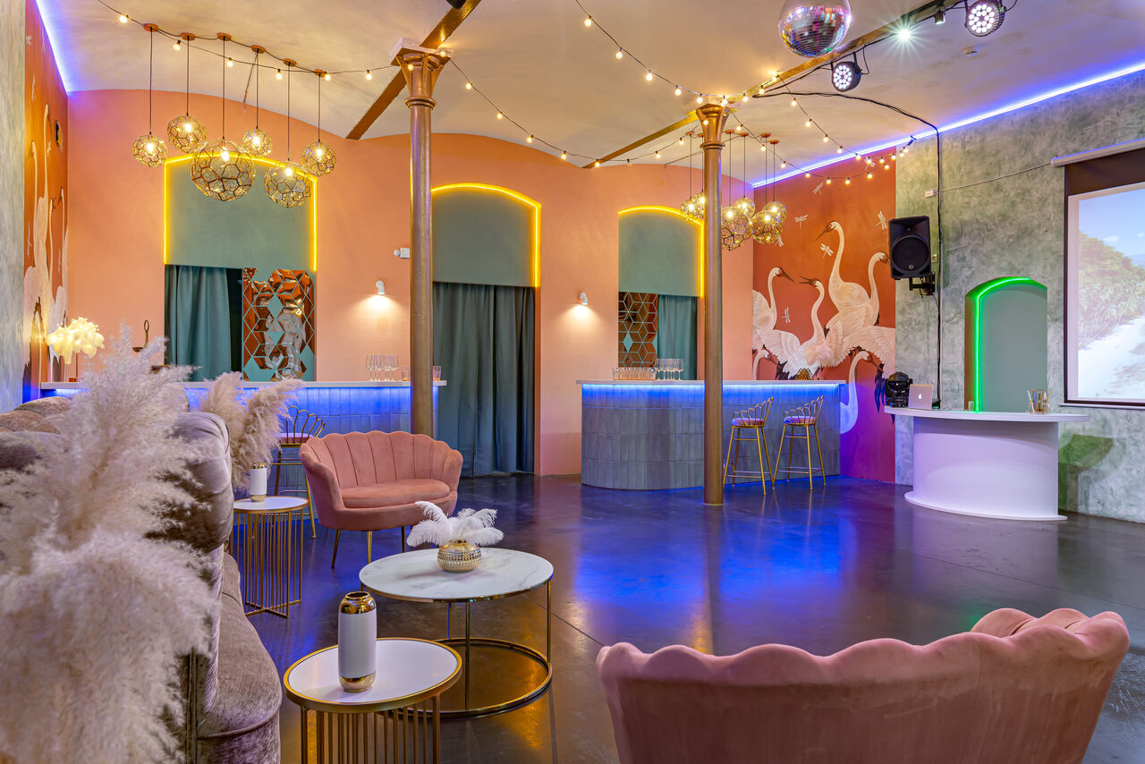 Арендовать Лофт Мемфис. Зал в итальянском стиле