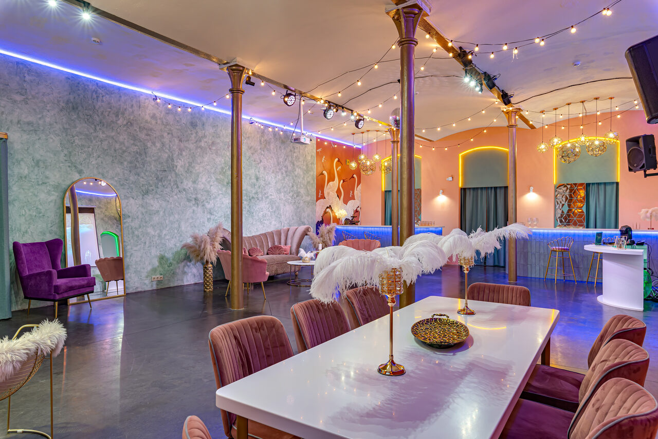 Арендовать Лофт Мемфис. Зал в итальянском стиле