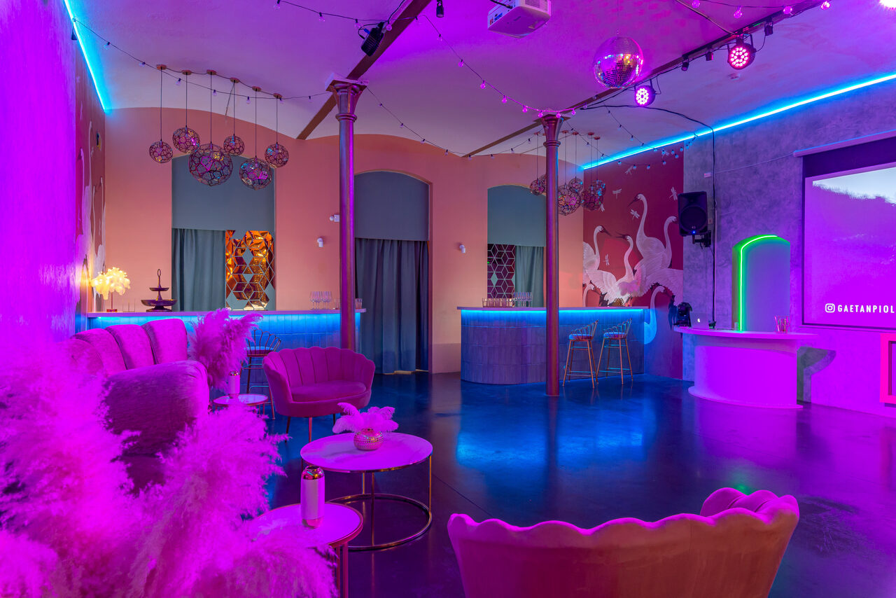 Арендовать Лофт Мемфис. Зал в итальянском стиле