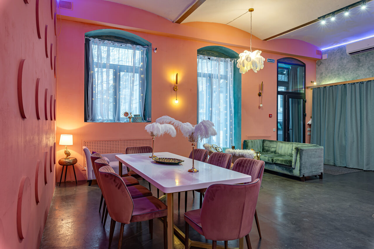 Арендовать Лофт Мемфис. Зал в итальянском стиле