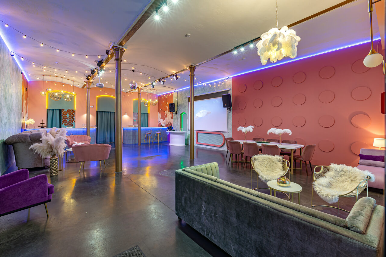 Арендовать Лофт Мемфис. Зал в итальянском стиле