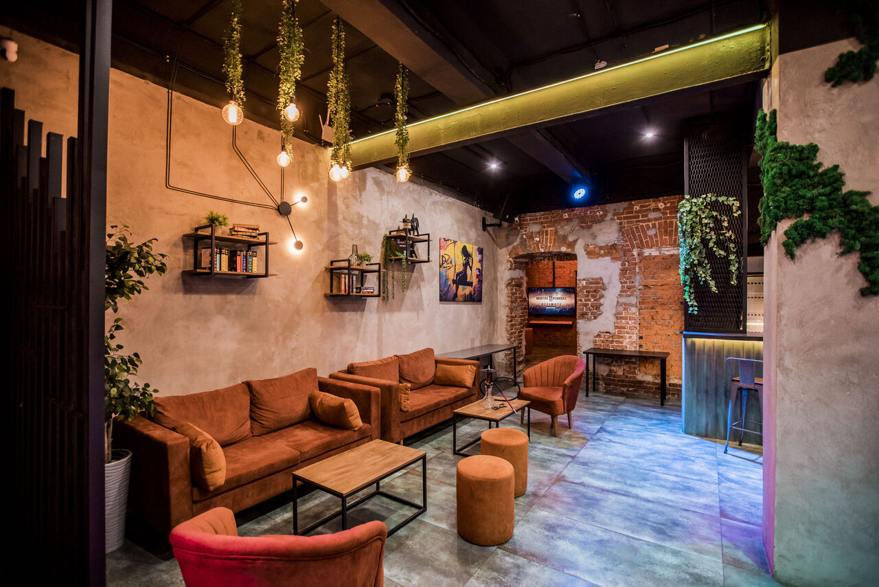 Арендовать Дизайнерский лофт с неоном