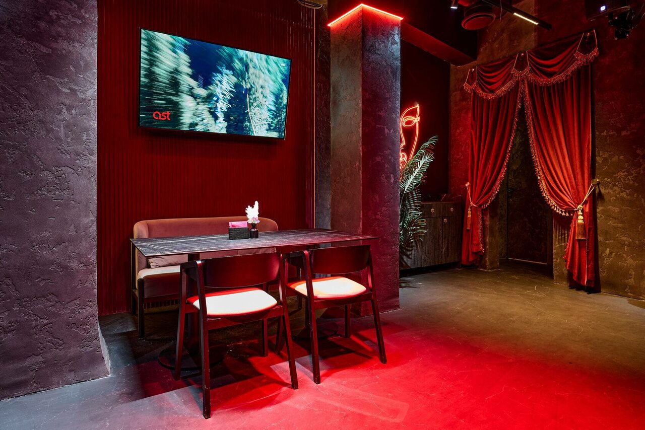 Арендовать Гримёрка. Стильный караоке-зал